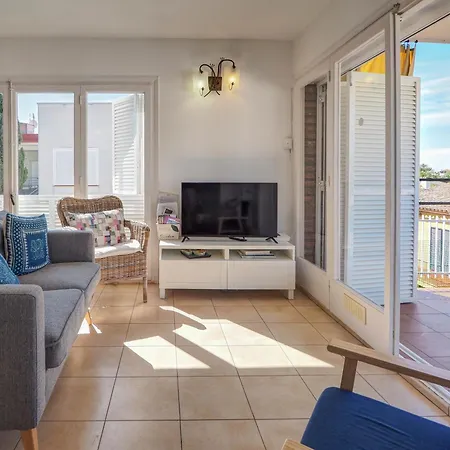 Arlene By Hello Homes Sitges